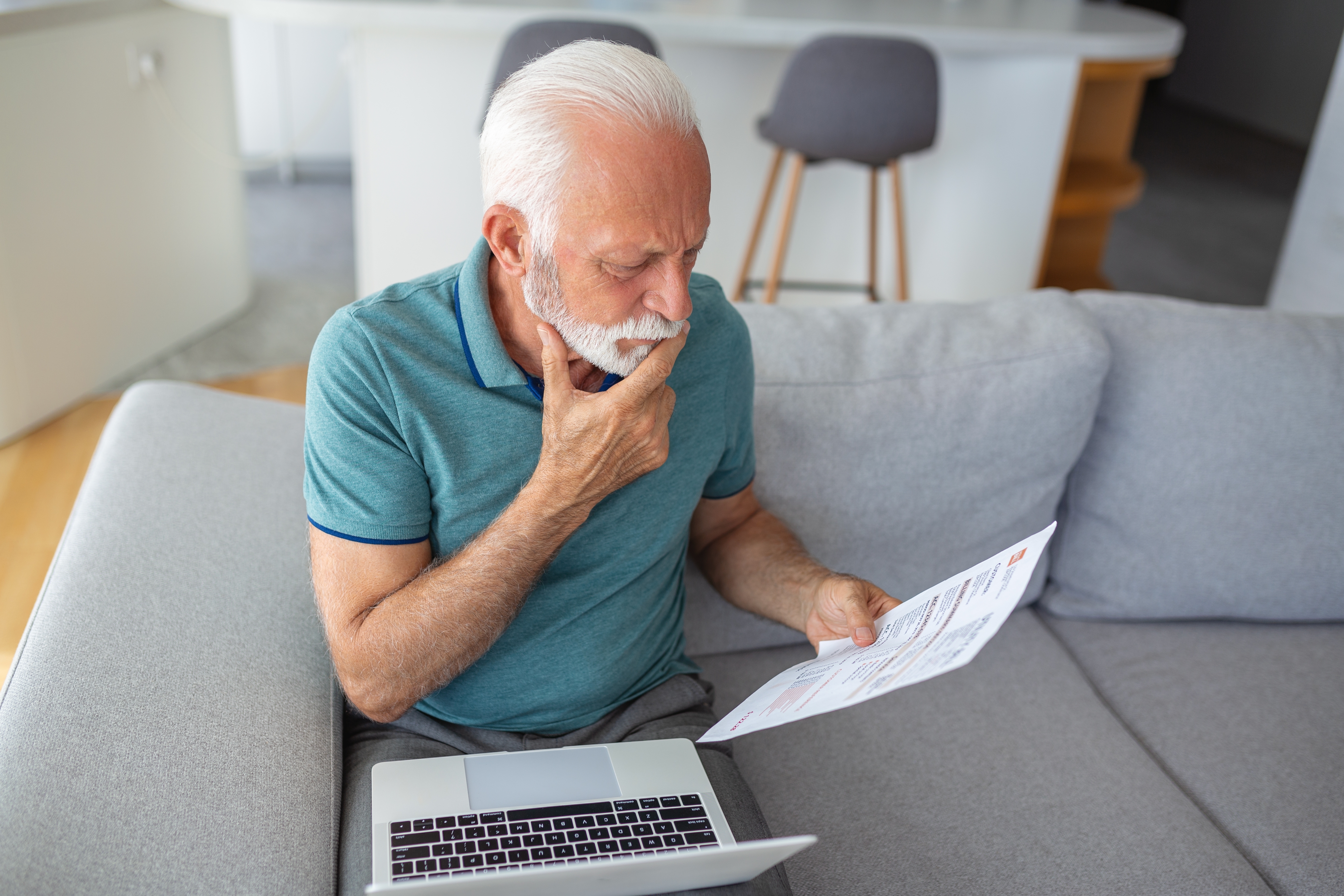 i received a cp501 notice, images of concerned people looking at a letter